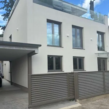 Woertherseeliebe شقة *